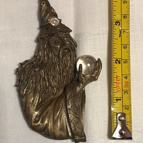 Vintage JJ Jonelle wizard with crystal ball, gold tone pewter - Picture 4 of 4